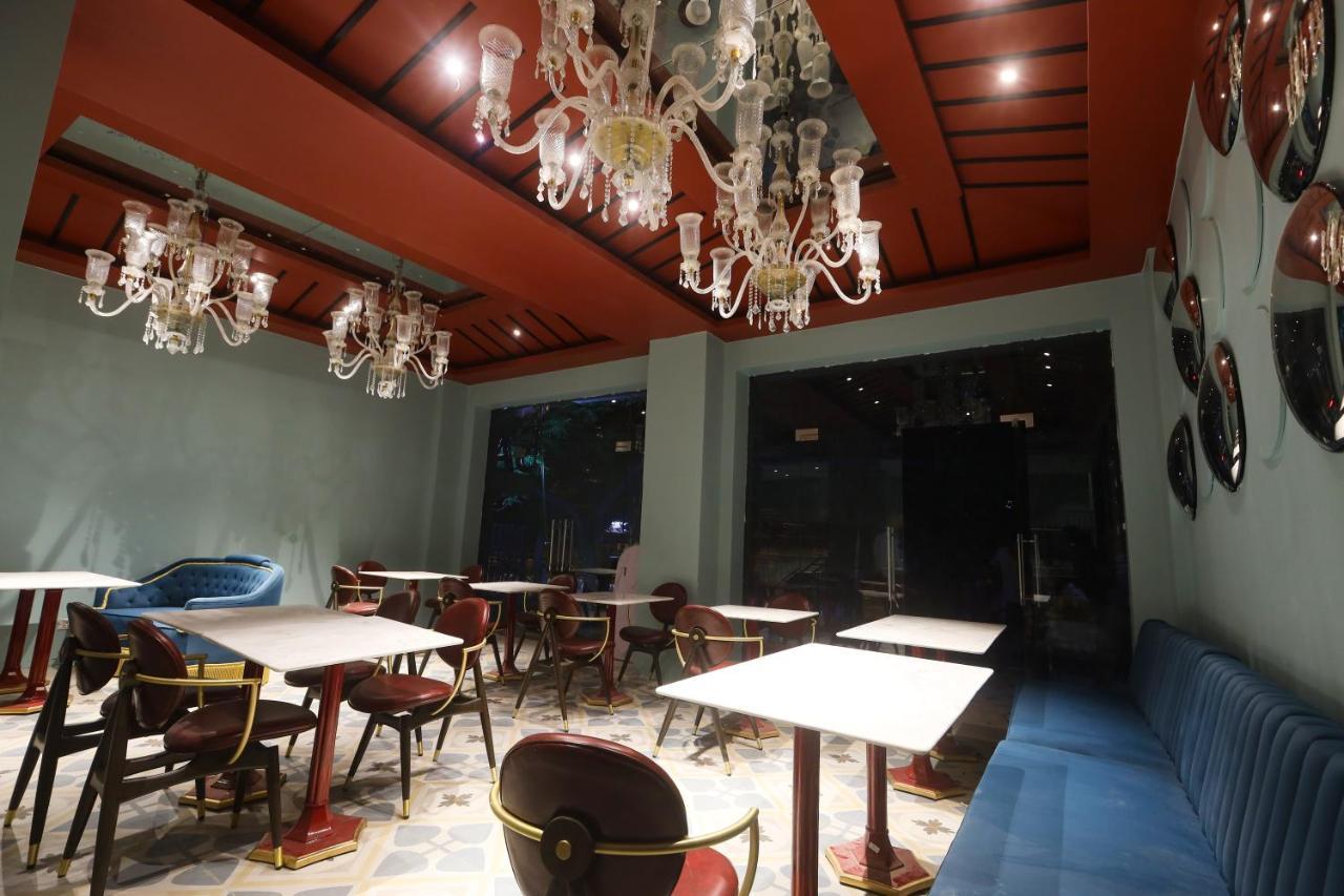 The Saga Hotel New Delhi Eksteriør bilde