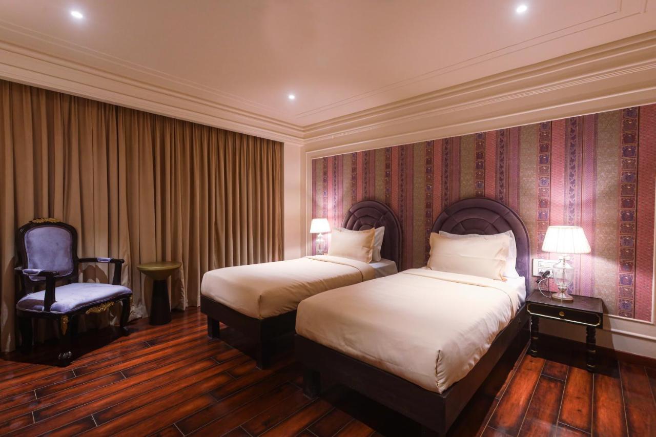 The Saga Hotel New Delhi Eksteriør bilde