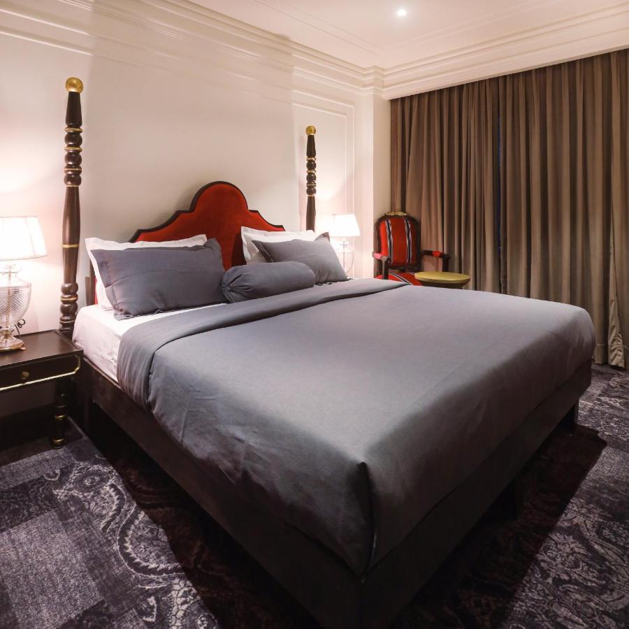 The Saga Hotel New Delhi Eksteriør bilde