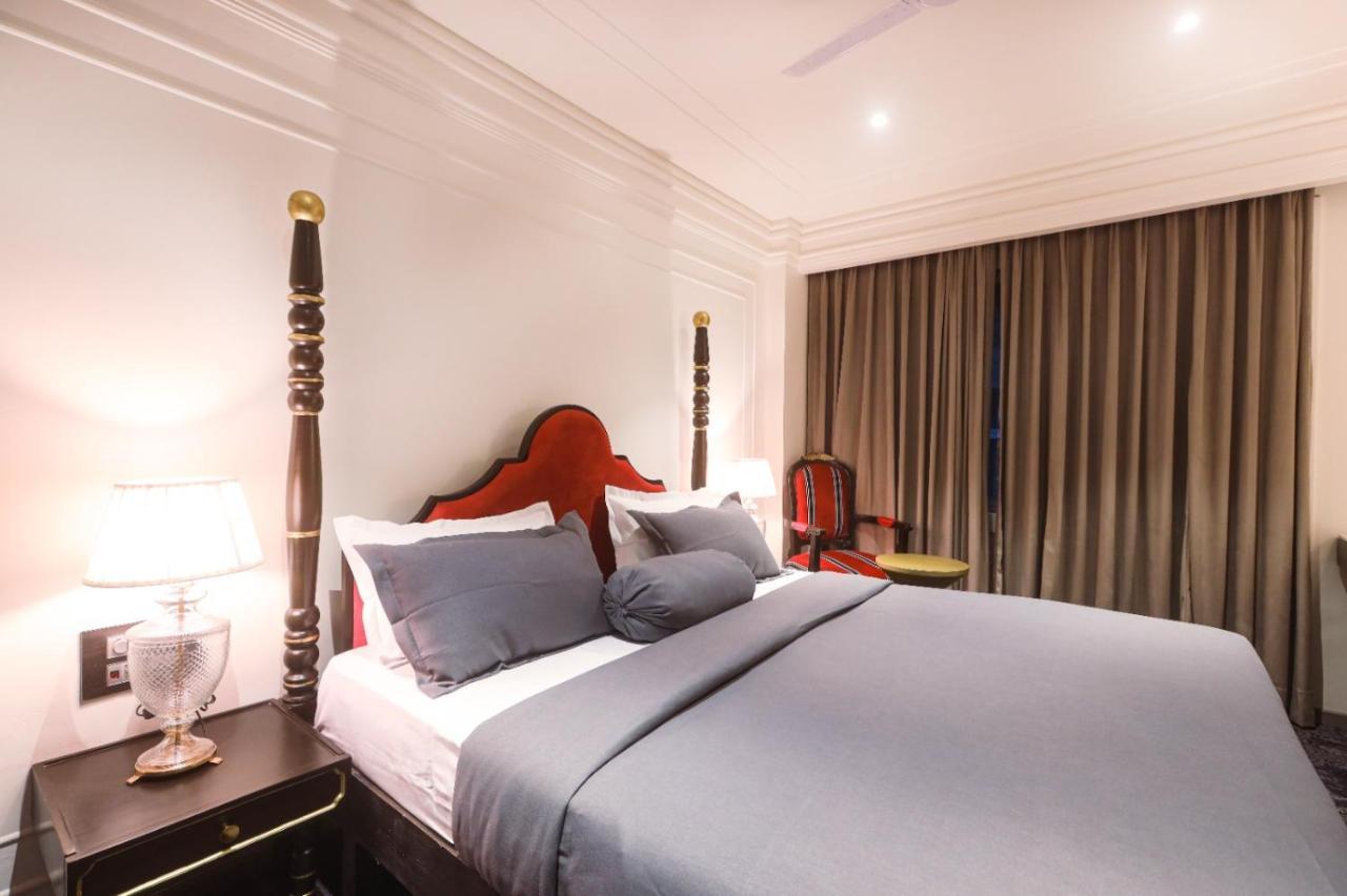 The Saga Hotel New Delhi Eksteriør bilde